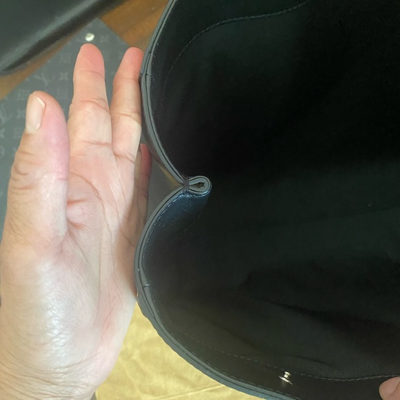 Lv Double Plat Messenger in macassar - Picture 12 of 16